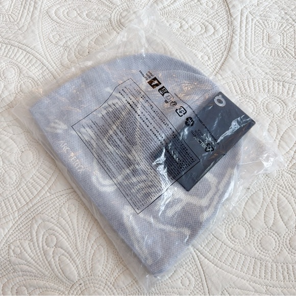 Arc'teryx Accessories - NWT Arcteryx Grotto Toque